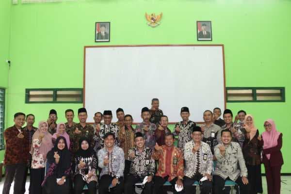 Sosialisasi dan Bimbingan Teknik SIPAKUA di Departemen Agama Kab Tuban