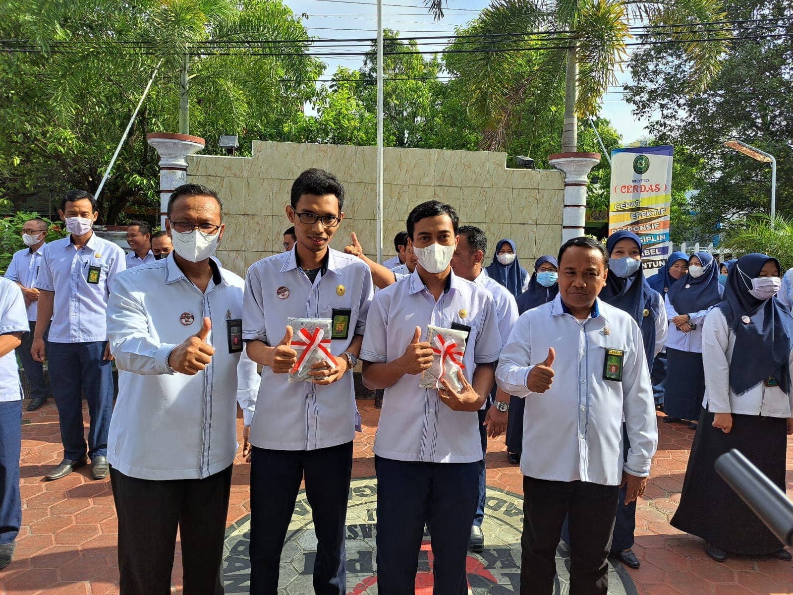 Apresiasi Terhadap Kinerja PPNPN, Ketua PA Tuban Serahkan Reward