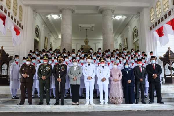 Peringatan HUT - RI Ke 76