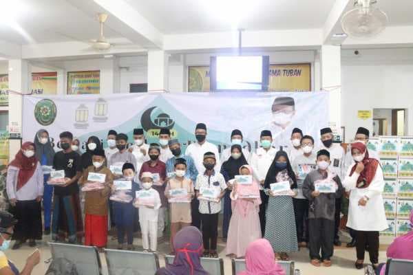 KELUARGA BESAR PENGADILAN AGAMA TUBAN MENGADAKAN ACARA BERBAGI BERKAH RAMADHAN BERSAMA YATIM DAN DHUAFA