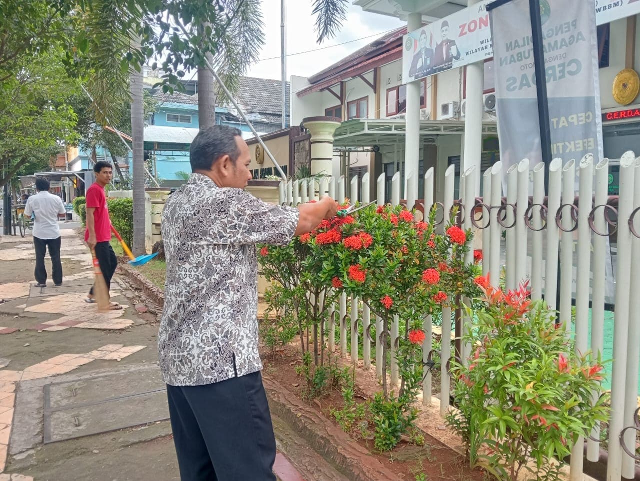 Kerja Bakti di PA Tuban, Wujudkan Lingkungan Bersih dan Nyaman